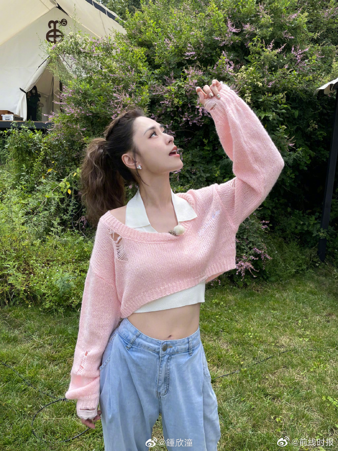 钟欣潼好天气随拍姐姐怎么身体状态这么完美