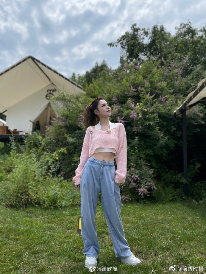 钟欣潼好天气随拍姐姐怎么身体状态这么完美
