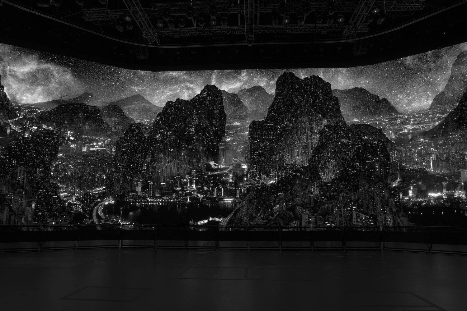 夜游记杨泳梁(Yang Yongliang)