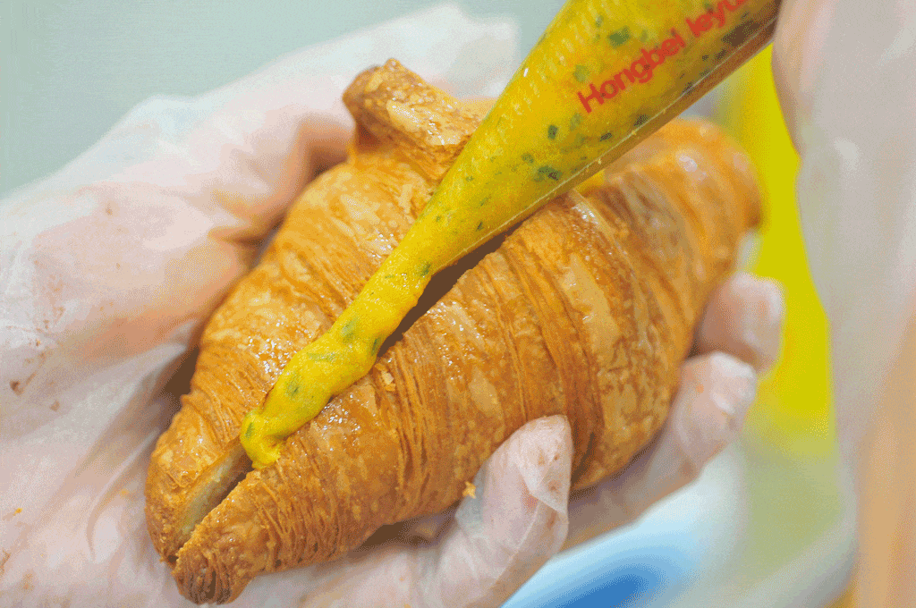 正文  美食看点 ></p></a>正文 新闻 新闻 图片 视频 风靡全国的可颂面包双店