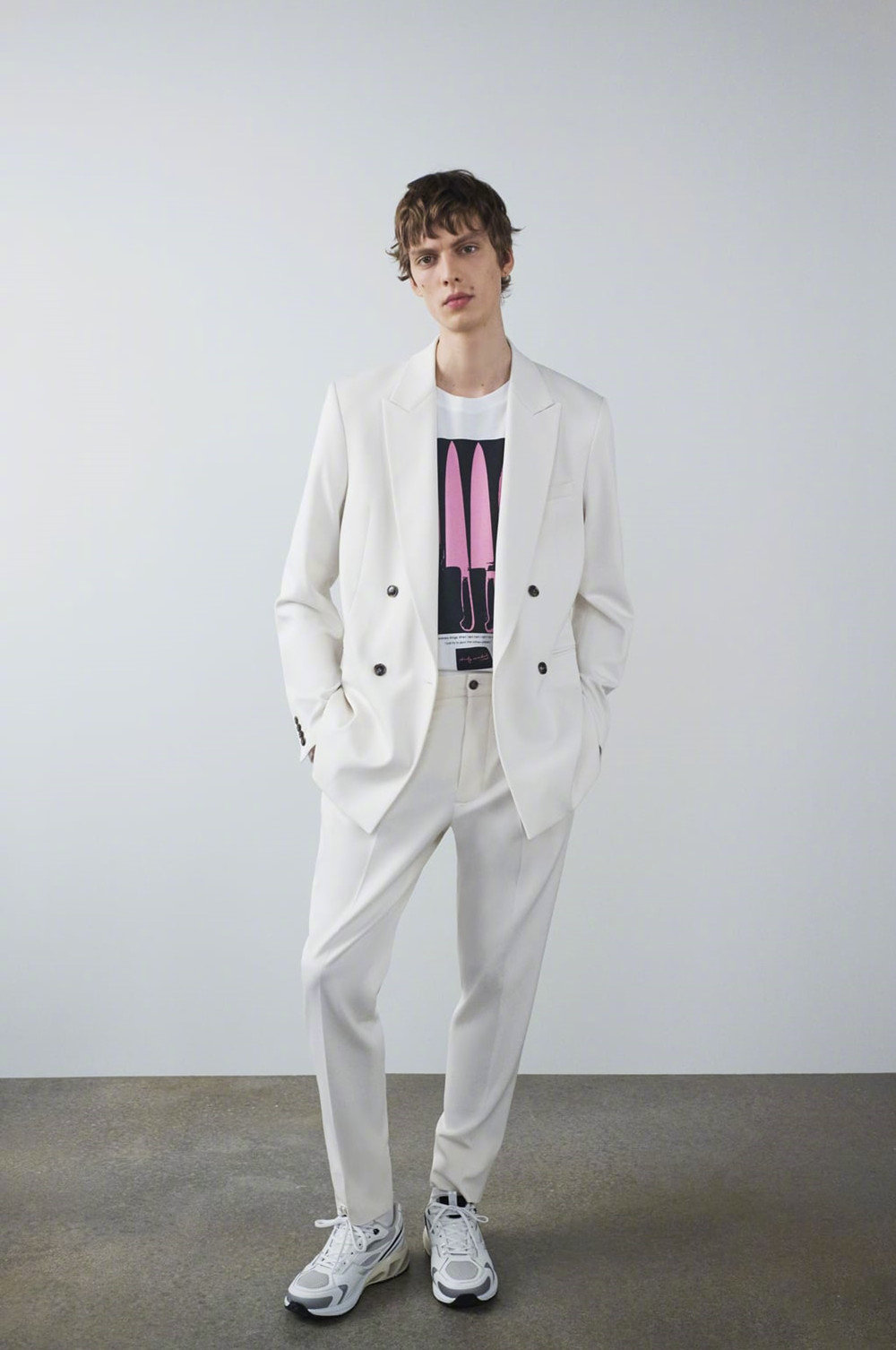 leon dame演绎zara男装前段时间leon还出镜了zara 2020春夏男装广告