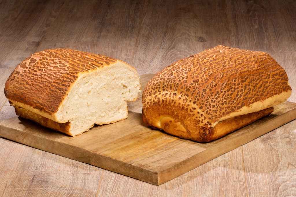 suikerbroodsuikerbrood是一种甜而粘的荷兰面包,传统上是在该国复活