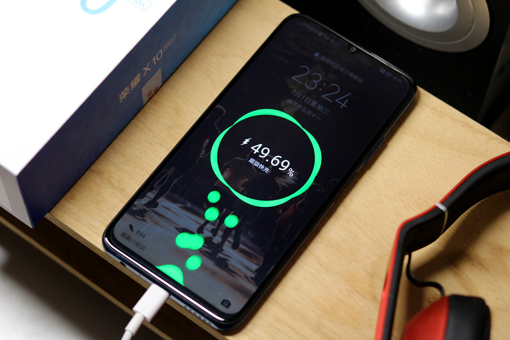 年轻人首款大屏5g手机,荣耀x10 max,5000mah大电池 多功能nfc