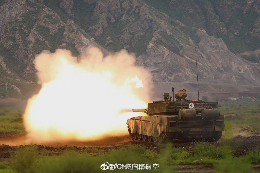 定格陆战之王开火瞬间_高清图集_新浪网