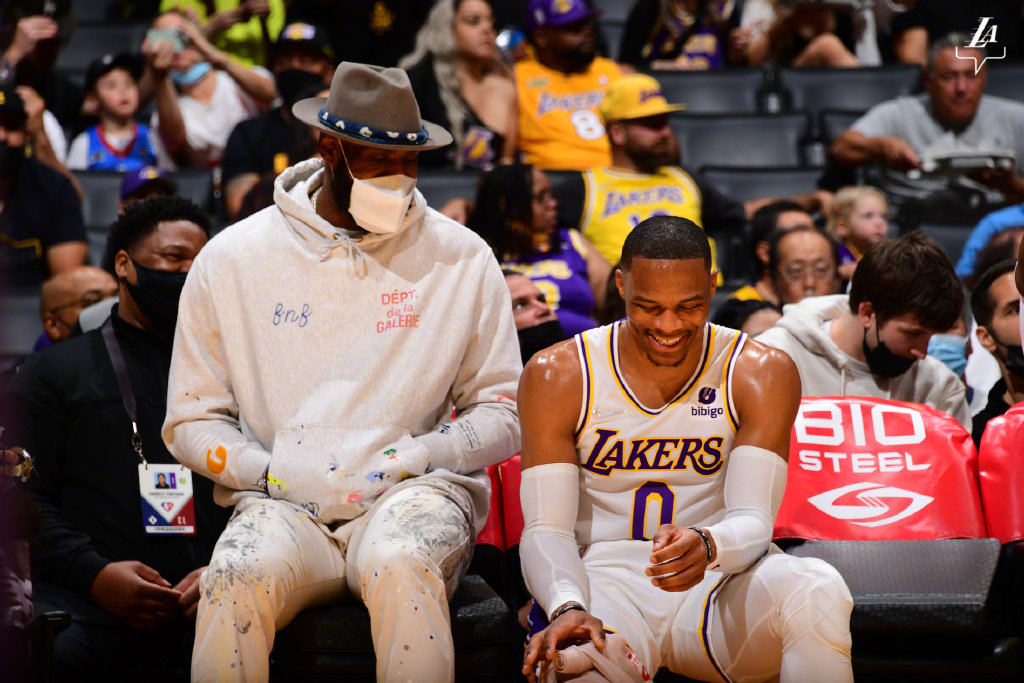 湖人完败公牛，戴维斯被驱逐，不怪威少和浓眉，沃格尔难辞其咎休闲区蓝鸢梦想 - Www.slyday.coM