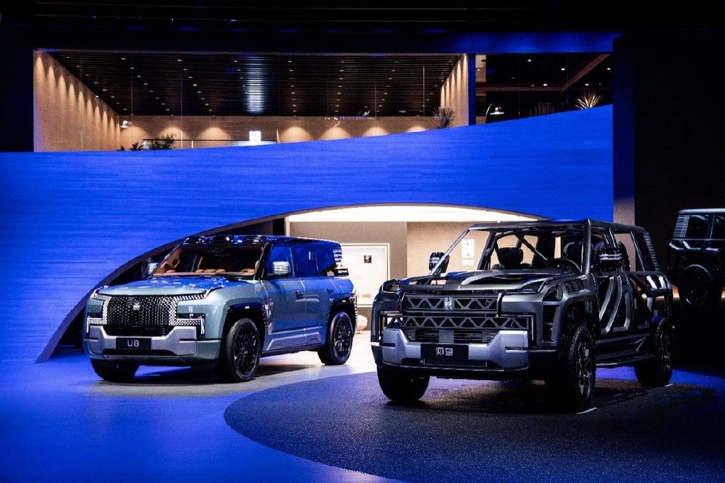 中国高端品牌先行者仰望汽车靠什么稳住百万级市场