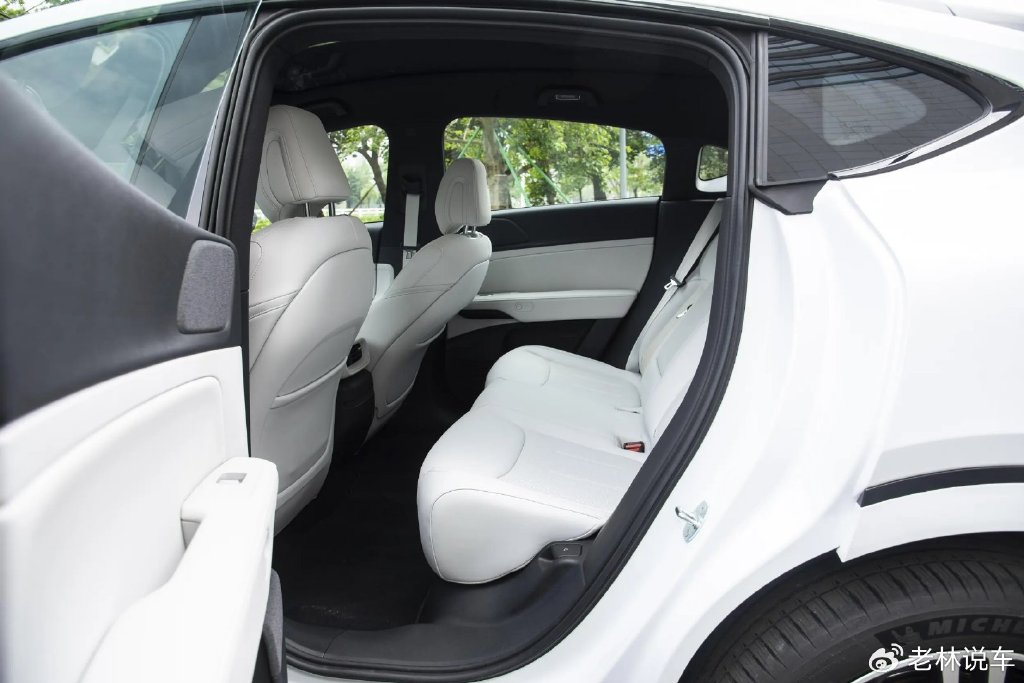 顶配2569万的小鹏g6能否和特斯拉modely掰手腕