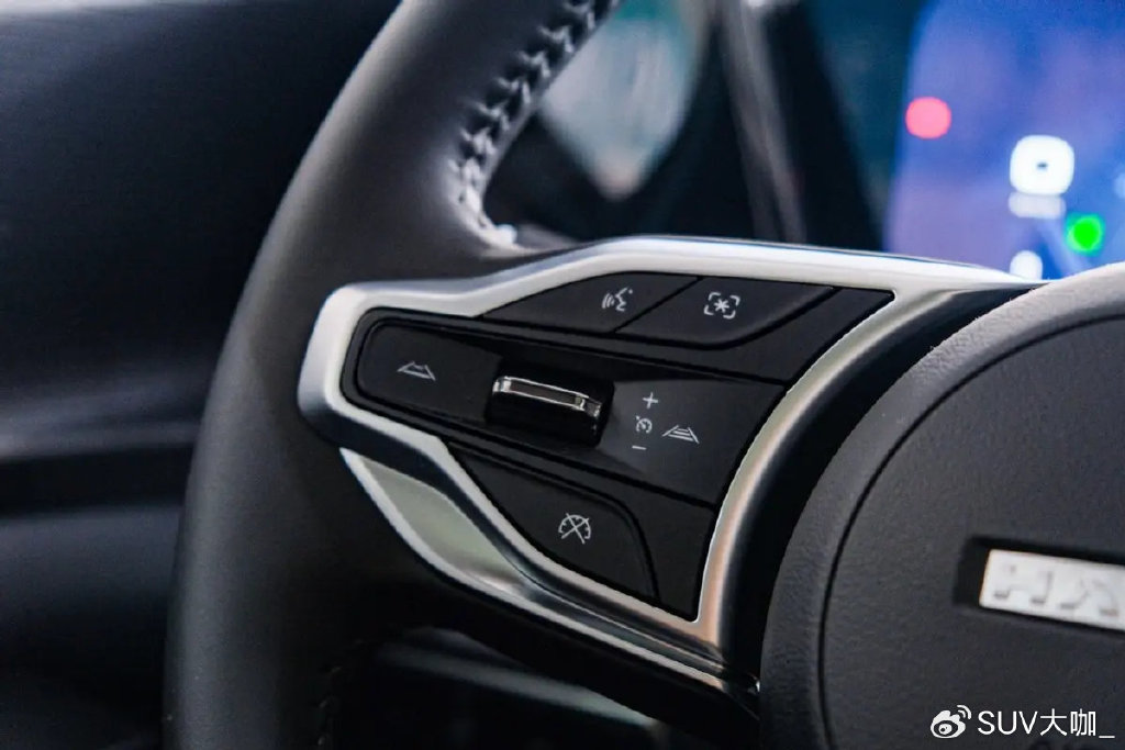 探店枭龙MAX，全系标配电四驱，15万买它合适不？