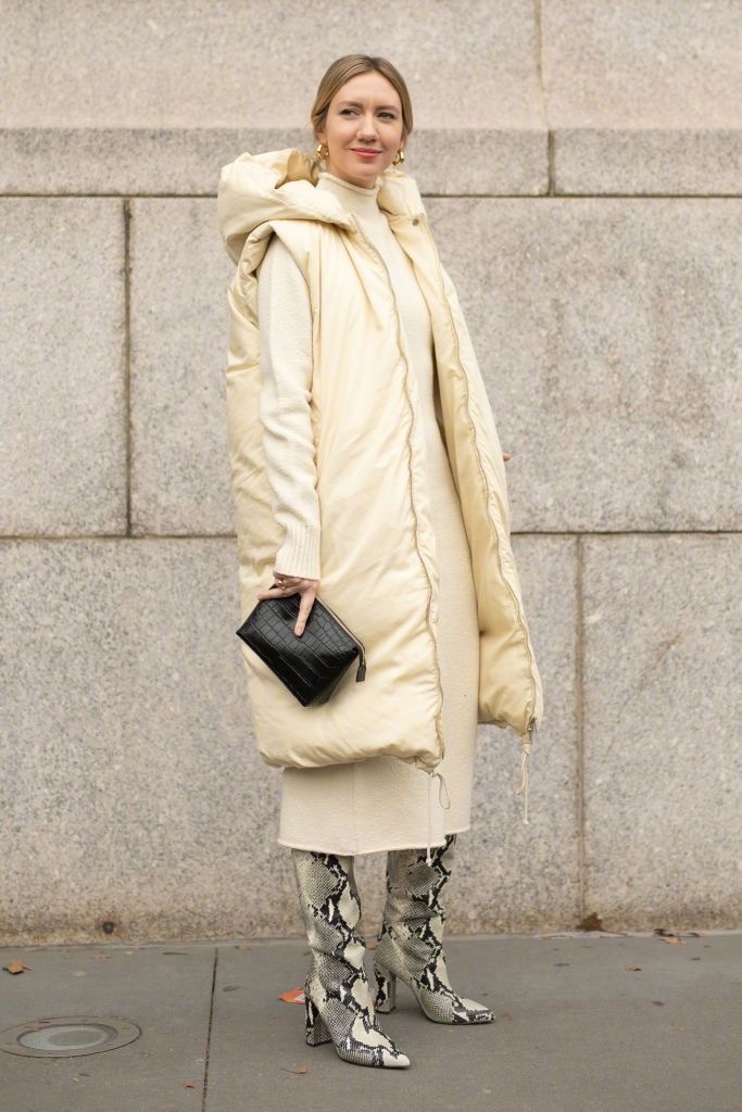 时尚街拍羽绒马甲