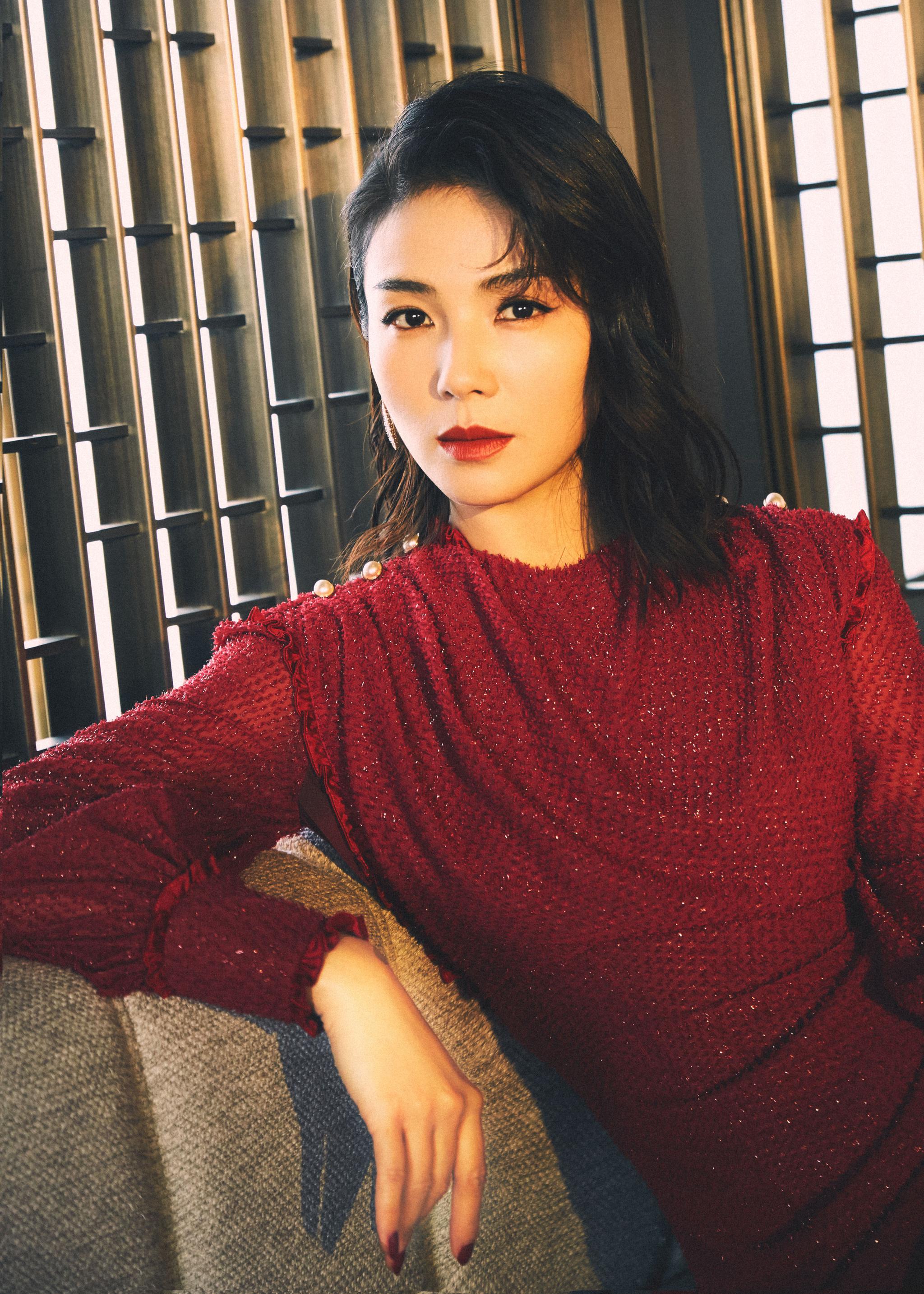 刘涛tamia 这身红色长裙太美了 干净大气