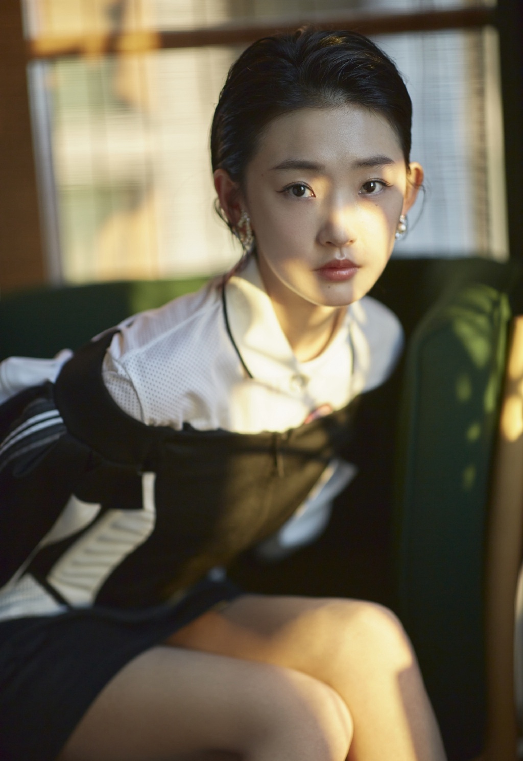 周依然|性感甜酷写真__财经头条