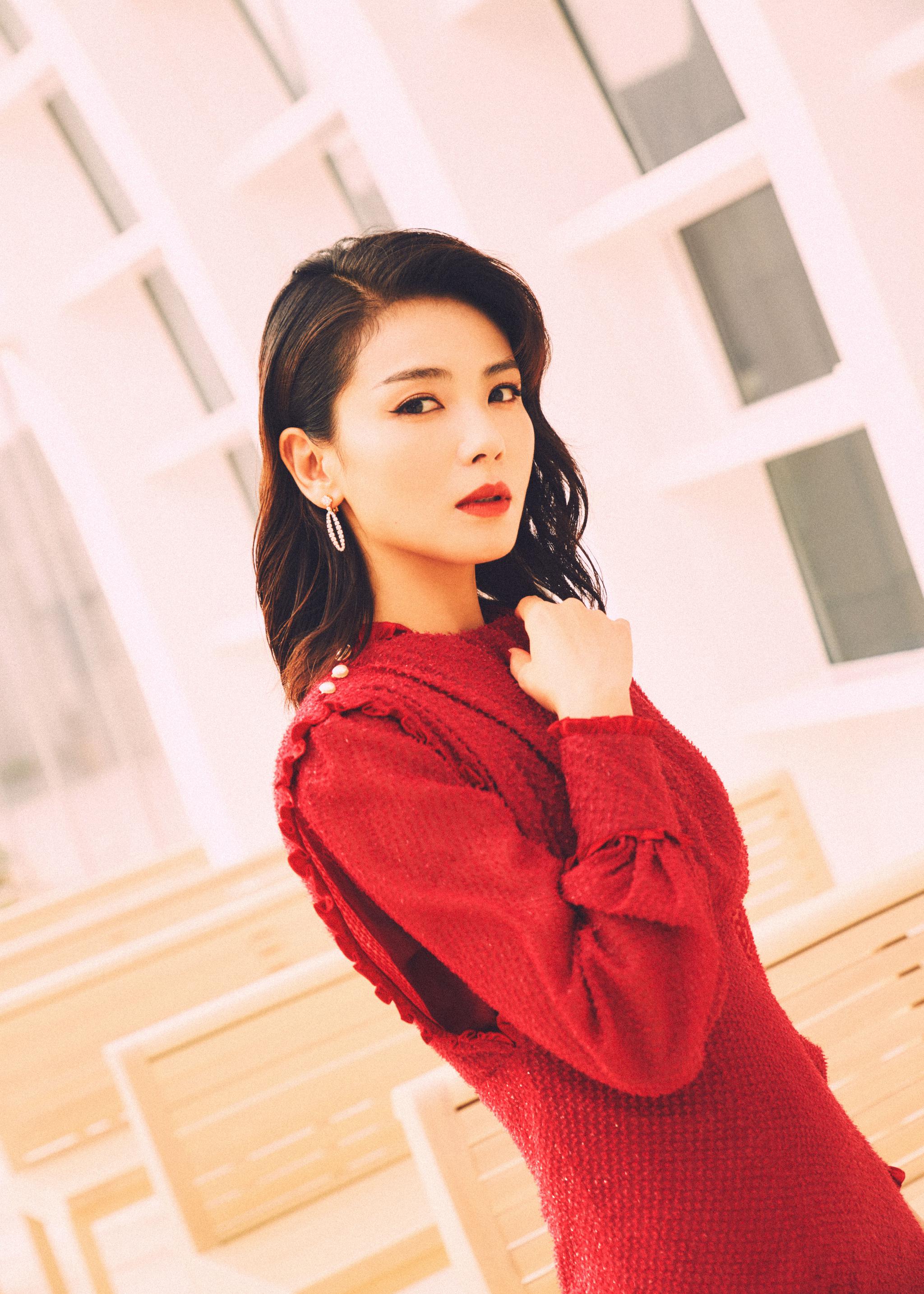 刘涛tamia 这身红色长裙太美了 干净大气