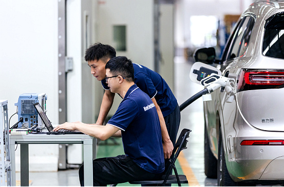 AITO问界M7通过充电兼容性测试 获得凯瑞认证五星认证休闲区蓝鸢梦想 - Www.slyday.coM