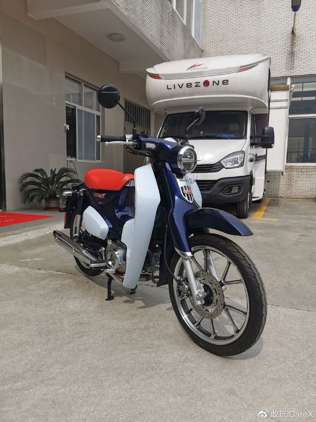 最豪华的本田幼兽supercubc125