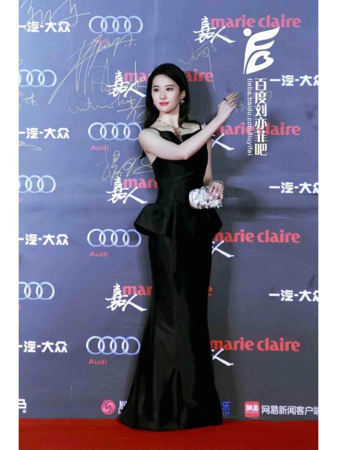 刘亦菲代言大片公开，抹胸红裙尽显身材，风情万种自带性感魅力_造型