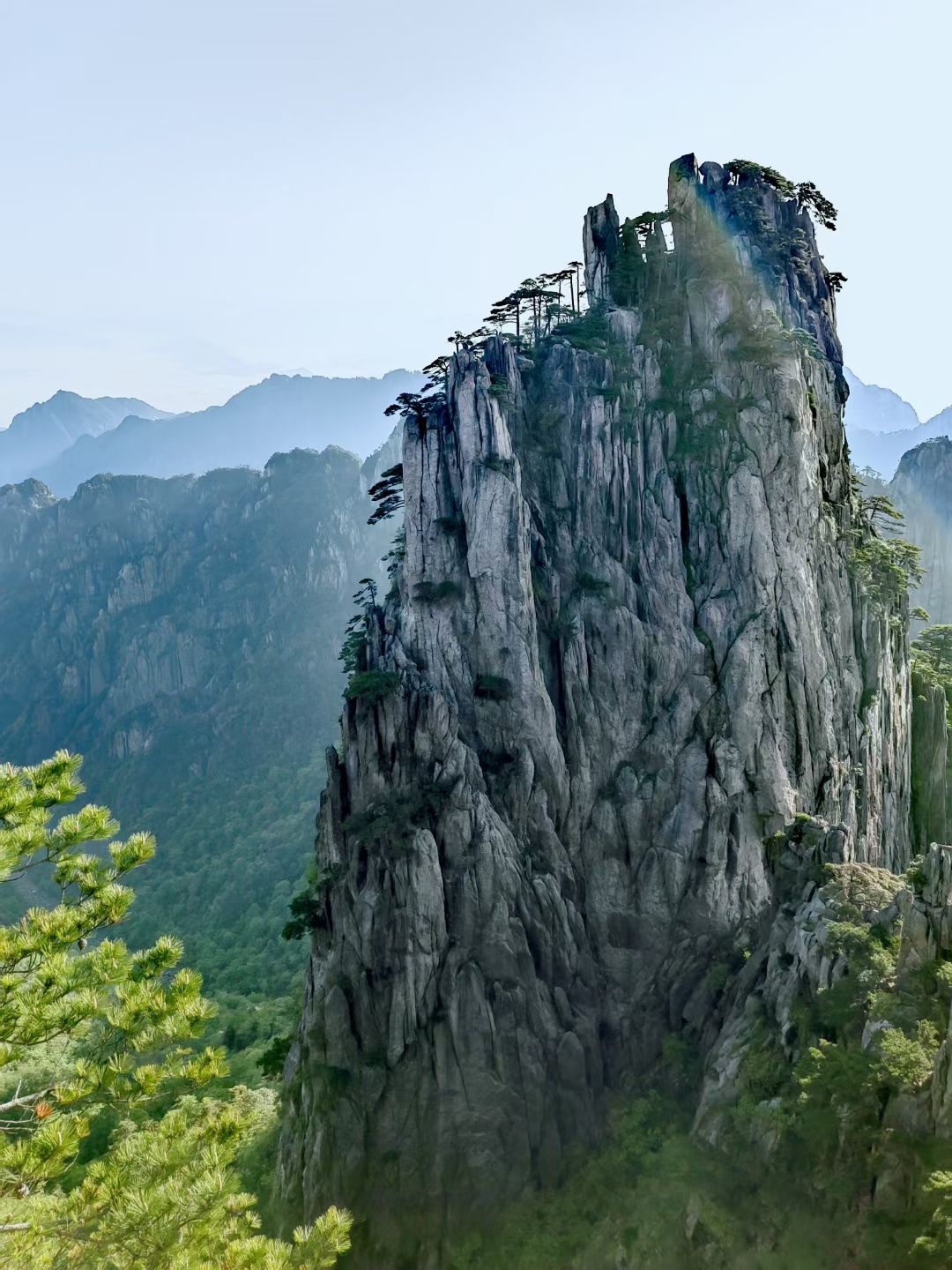 黄山始信峰晨景