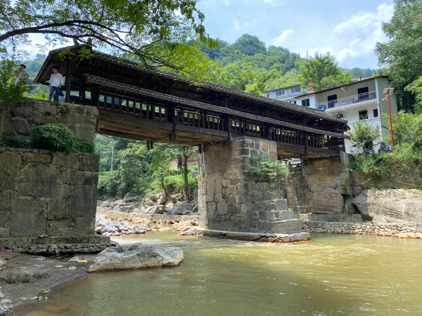 綦江石壕与贵州交界处的红军桥.