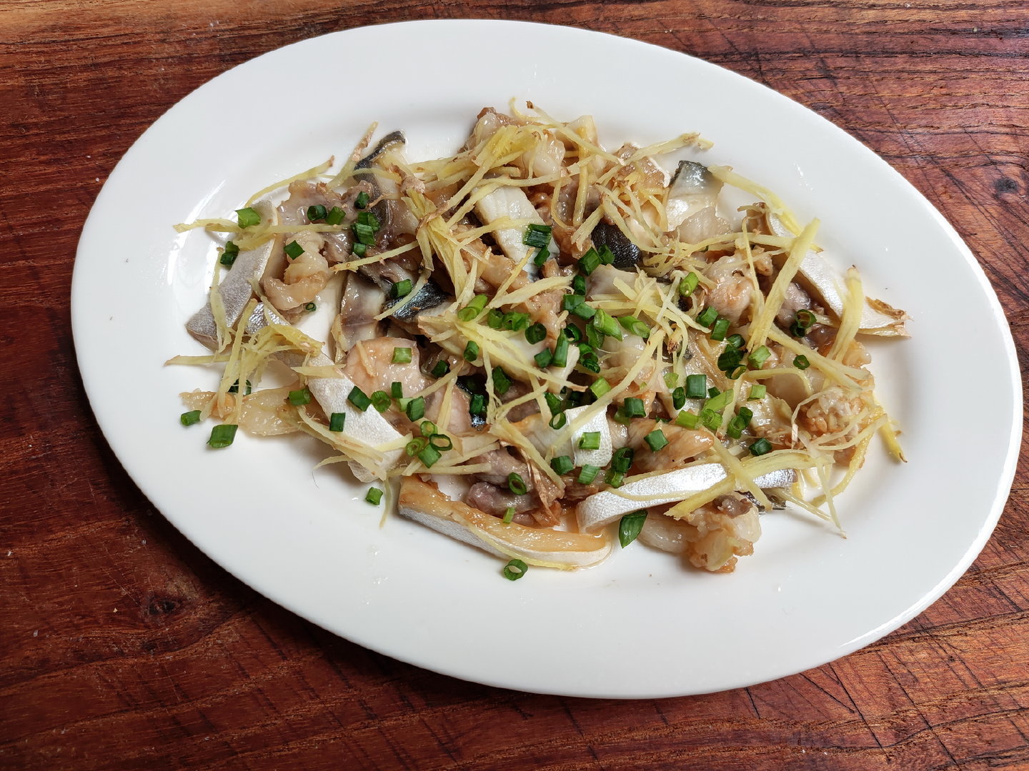 咸鱼蒸花腩,少许糖很重要,多多姜丝好味