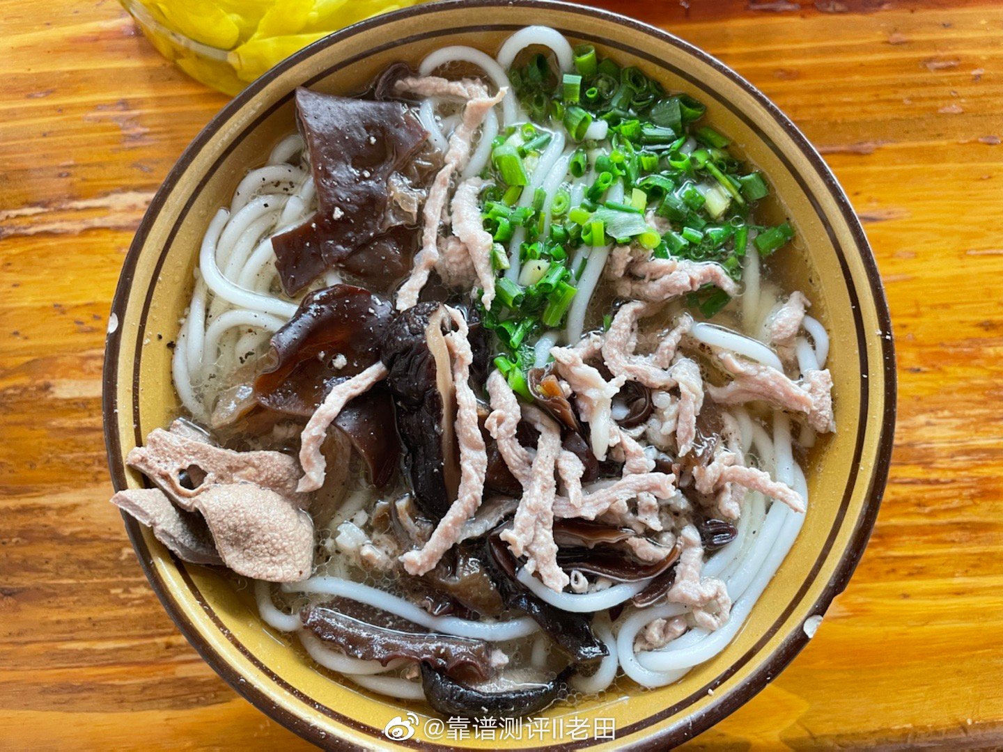 罗家三鲜粉:一招鲜·火出圈 做餐饮和做媒体一样,最怕木有特色!