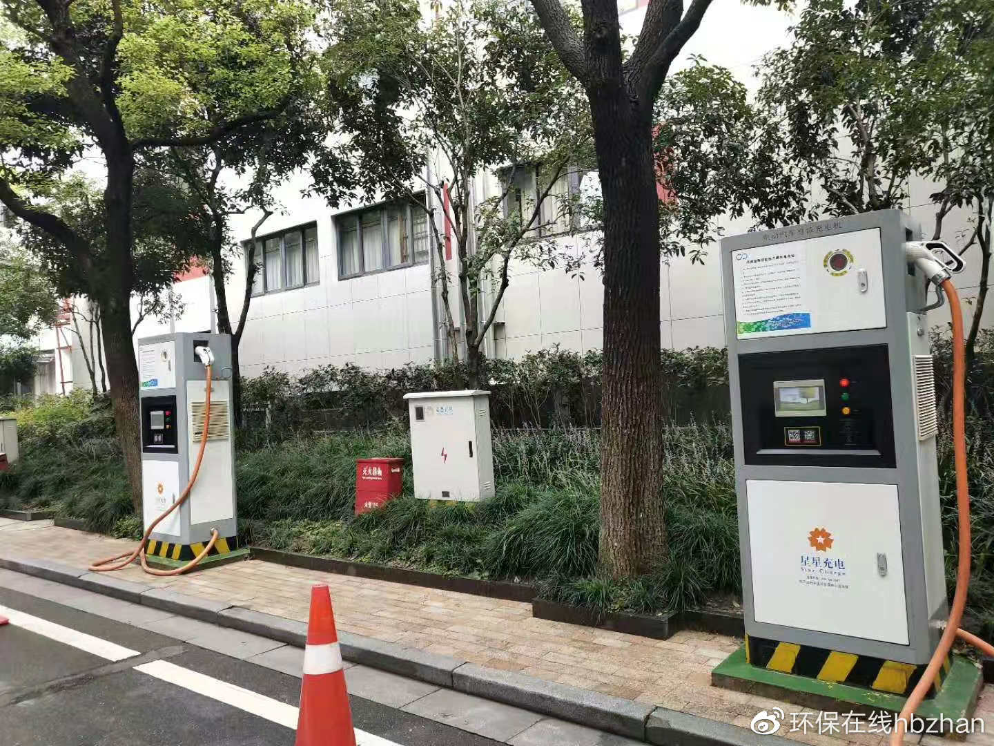 快充治不好“里程焦虑”，“国家队”来了！休闲区蓝鸢梦想 - Www.slyday.coM