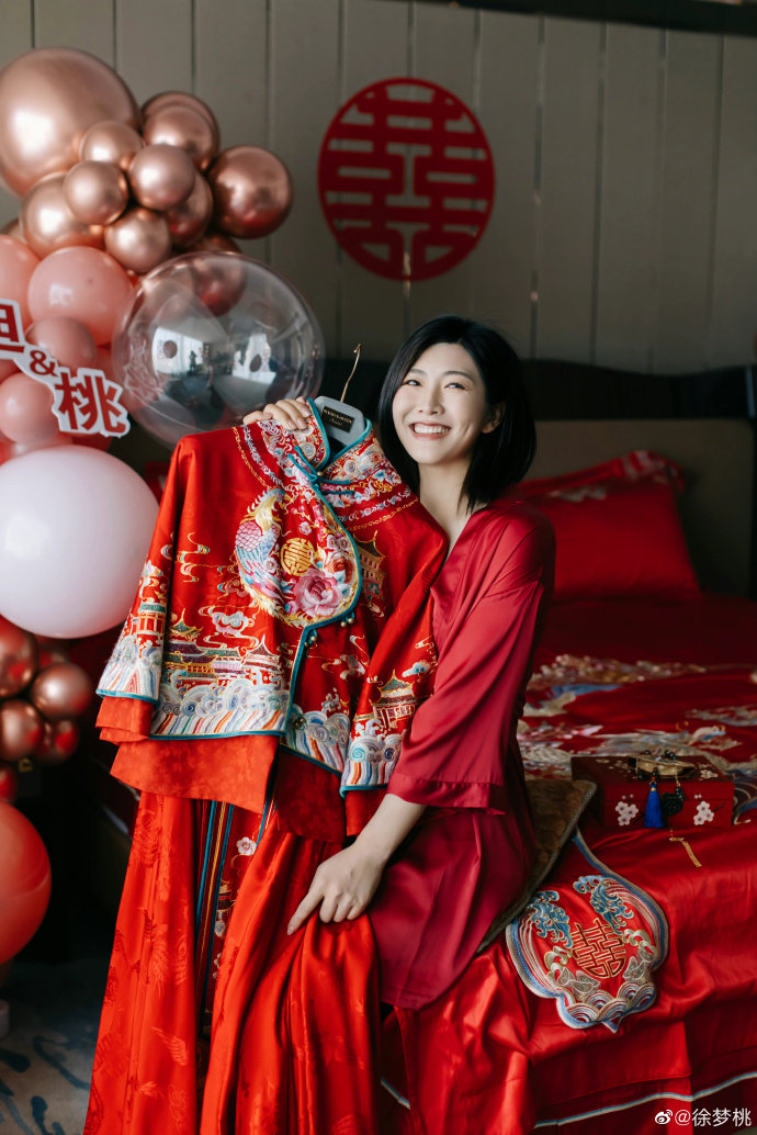 恭喜！奥运冠军徐梦桃晒和王心迪结婚照，网友：早生贵子休闲区蓝鸢梦想 - Www.slyday.coM