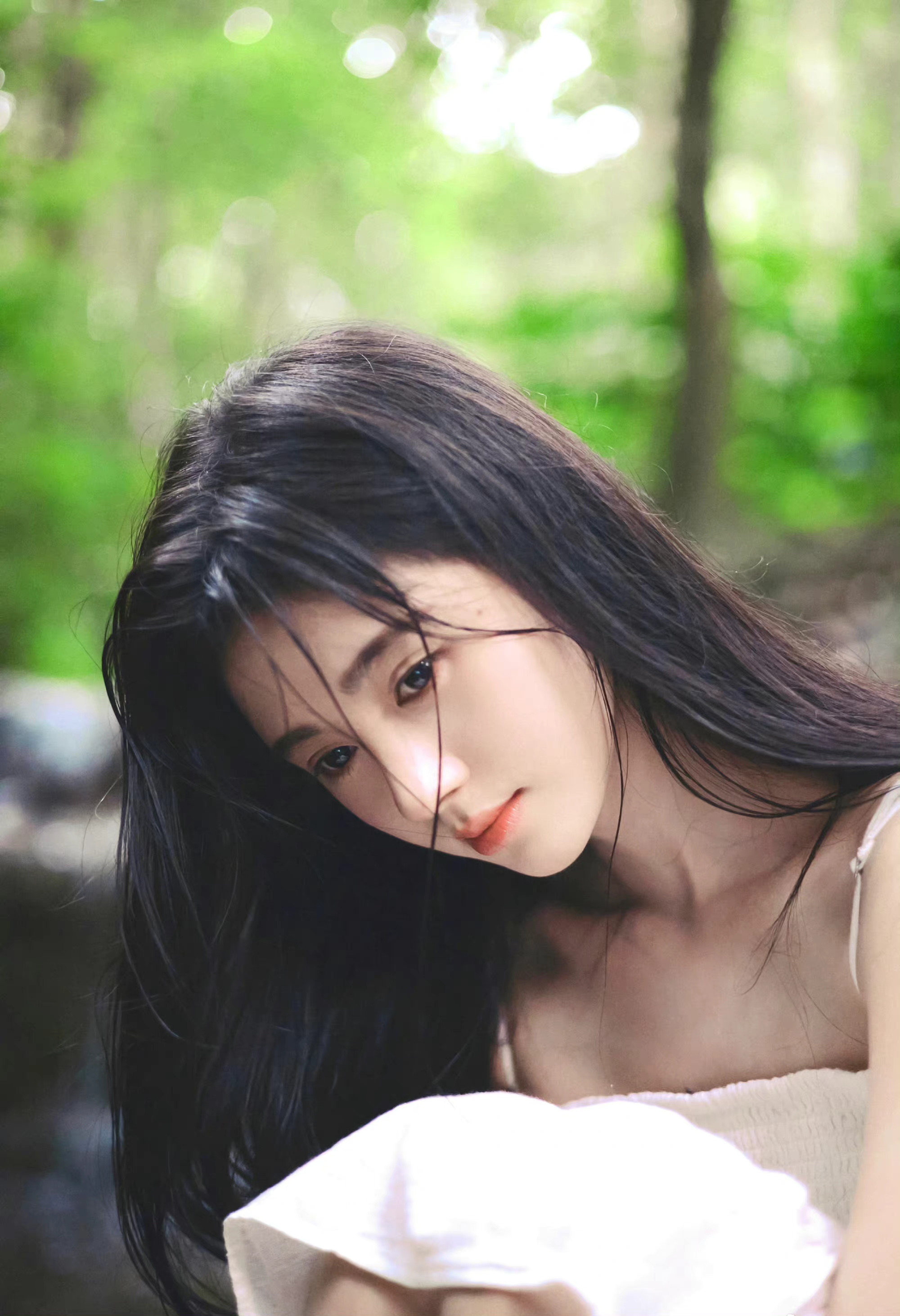 鞠婧祎这组的破碎感真的我见犹怜了