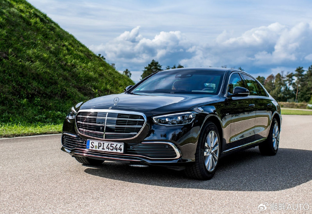 "行政一哥"气场更强!聊聊初露真容的新款奔驰s级