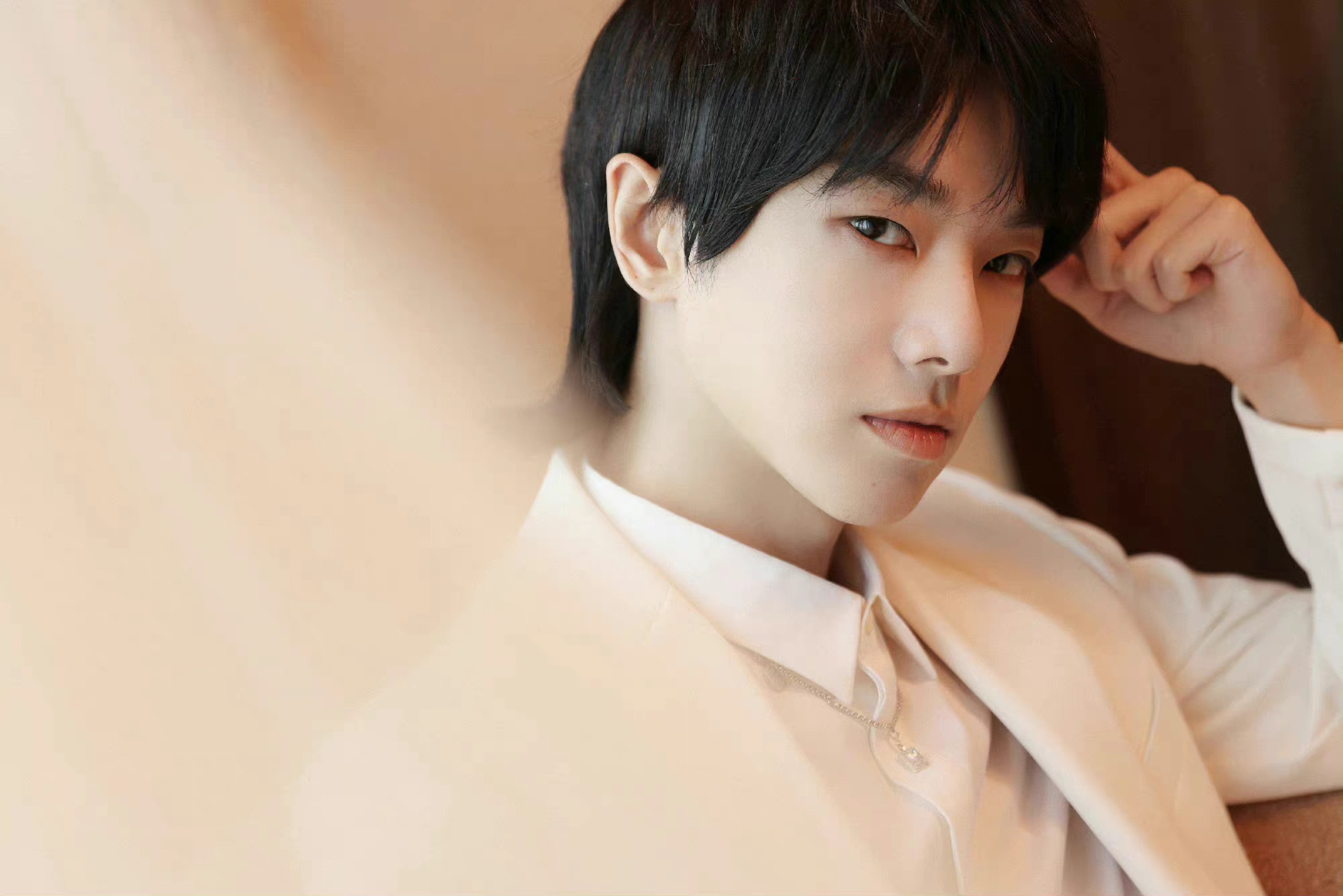 华晨宇为欧豪新剧胆小鬼打call这样弱小的豪崽可不多见