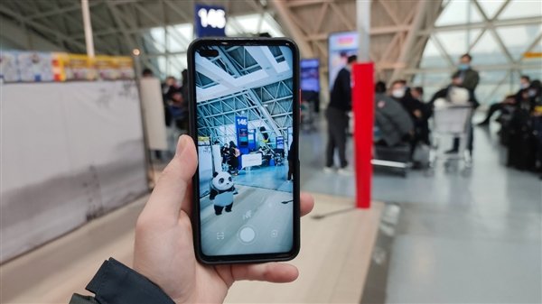 当全场景智慧生活降临天府之国华为成都旗舰店ar熊猫等你来撸