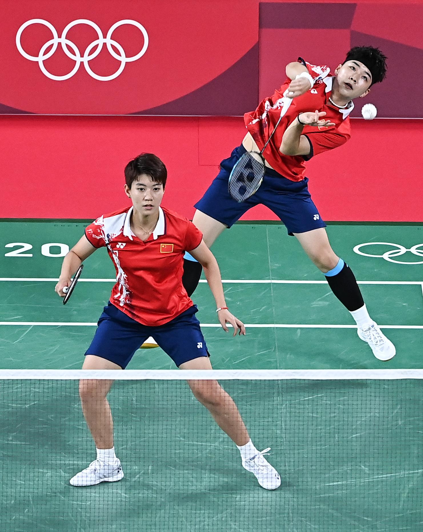 东京奥运会羽毛球女双小组赛杜玥李茵晖获胜