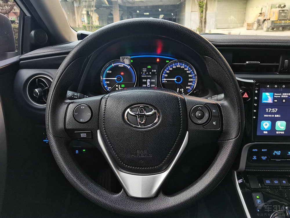 长安深蓝SL03对比卡罗拉双擎E+，谁更适合家用？