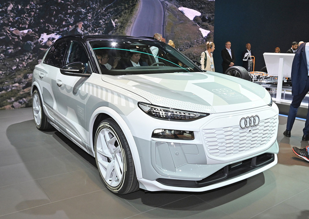 国产奥迪q6etron谍照全新纯电中型suv或2024年发布