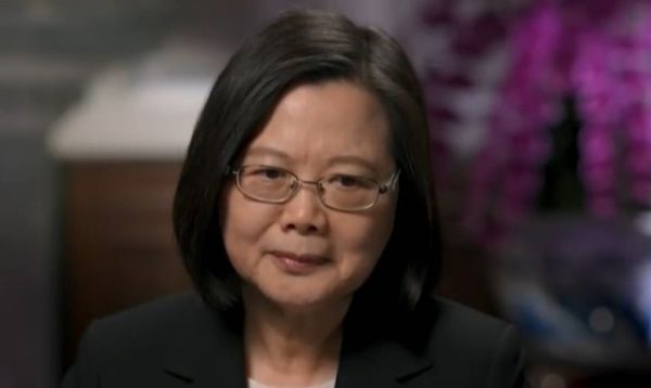 一架外国飞机突然降落台湾，不到24小时，解放军紧急行动，岛内慌了休闲区蓝鸢梦想 - Www.slyday.coM