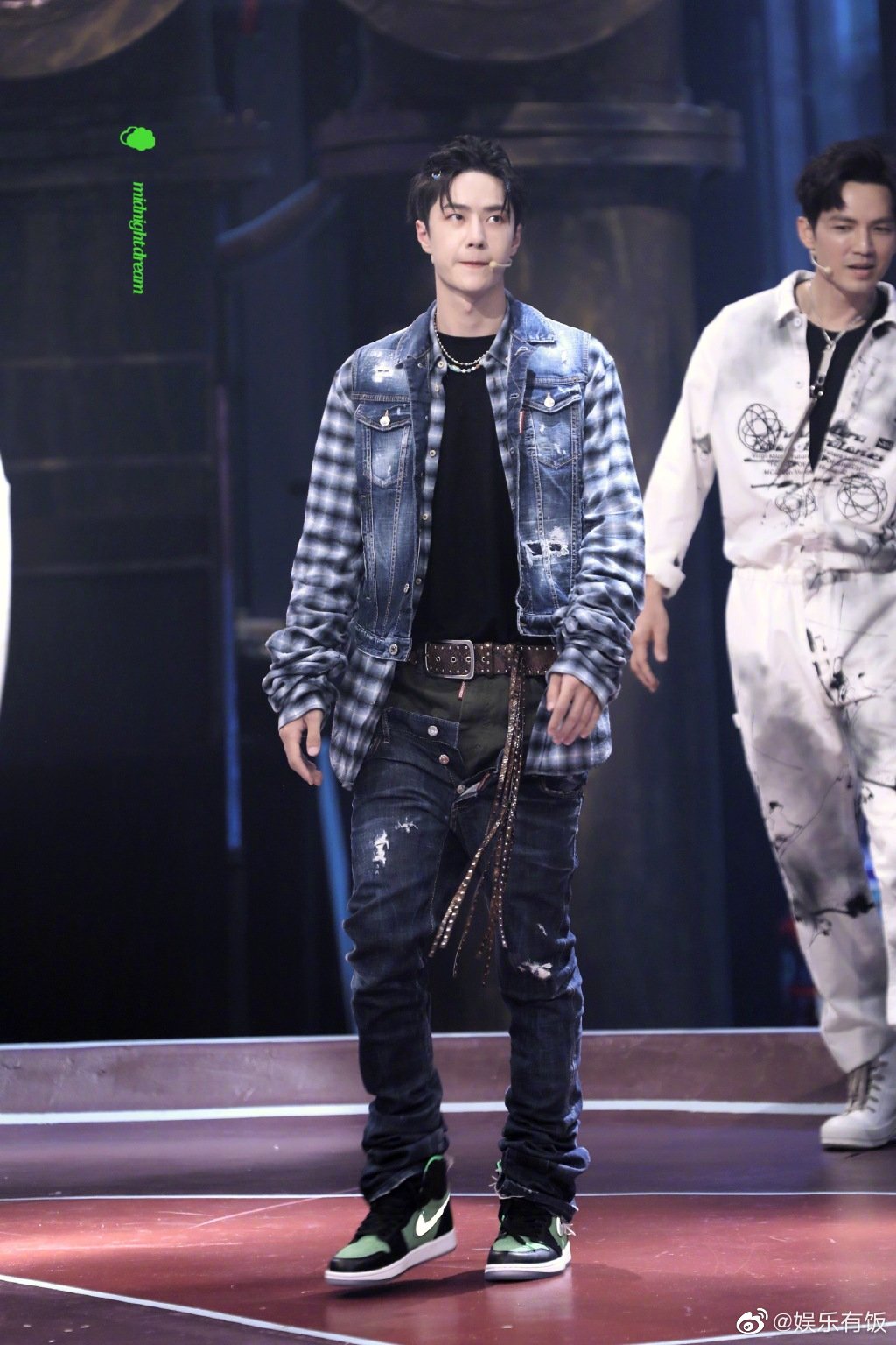 uniq-王一博 在《这就是街舞》发布会上的裤子引起热议_高清图集