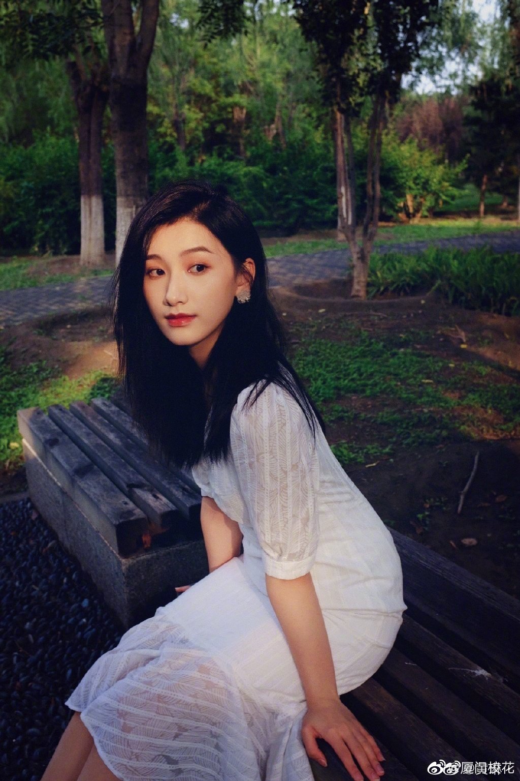 她叫黄琳,00年,就读于上海戏剧学院,身高169,爱好舞蹈……_高清图集