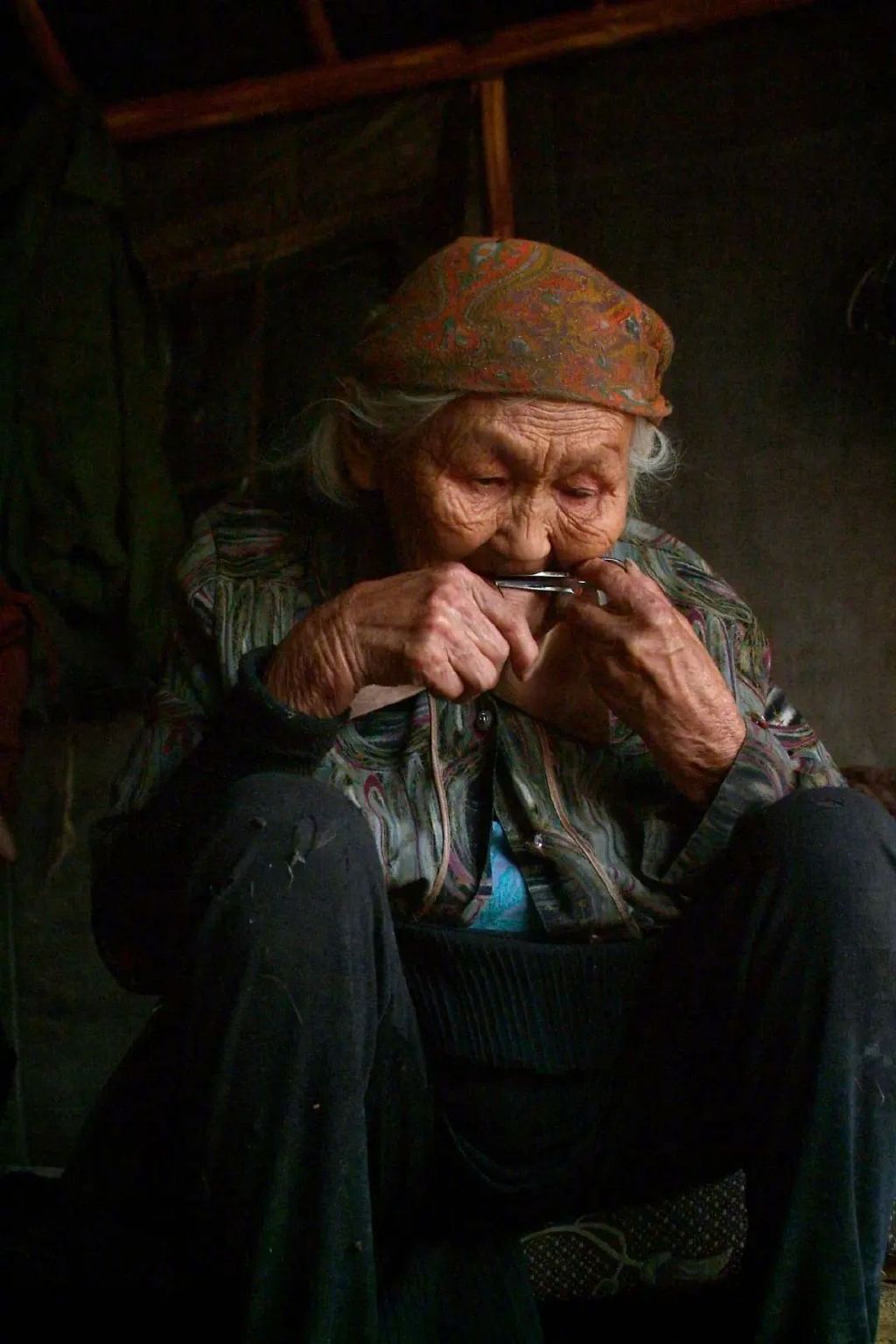 "我是个鄂温克女人.我是我们这个民族最后一个酋长的女人.