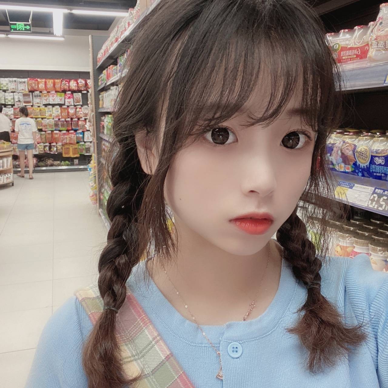 圆脸扎两个双马尾辫子真的超级甜啊啊啊啊