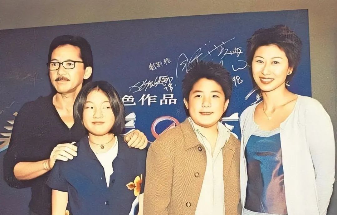 40年后,再看叶倩文和费翔,才明白也许分手才是他们最好的选择休闲区蓝鸢梦想 - Www.slyday.coM 40年后,再看叶倩文和费翔,才明白也许分手才是他们最好的选择休闲区蓝鸢梦想 - Www.slyday.coM