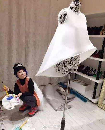 黄雅莉真的好厉害,租了一栋房子