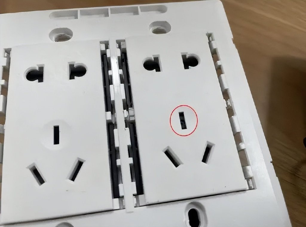 男子刷视频看到卧室妻子，报警后查明被偷拍半年的，竟是隔壁老王休闲区蓝鸢梦想 - Www.slyday.coM