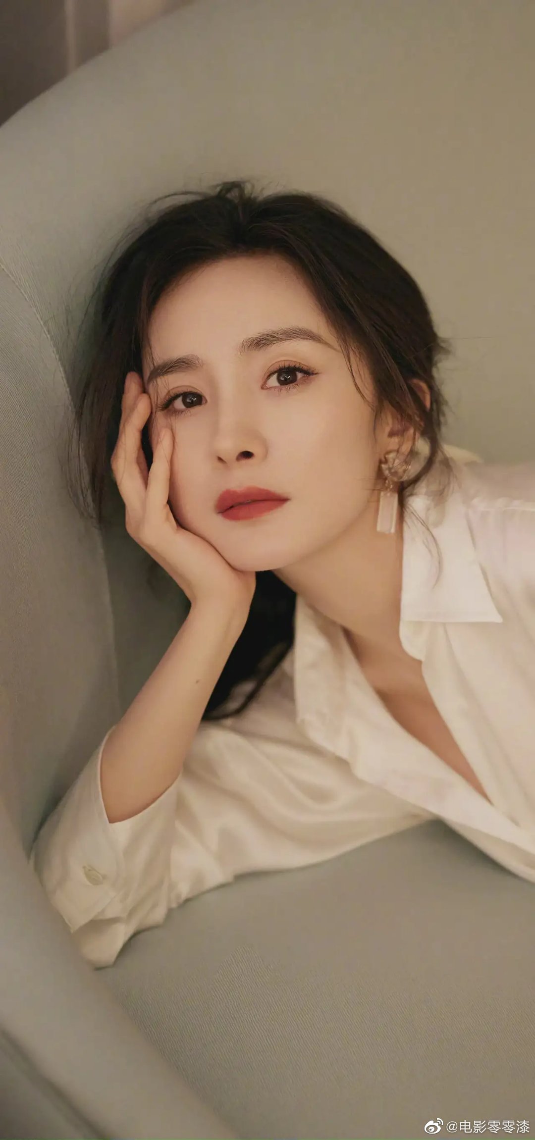 大幂幂白色衬衫清纯写真太美了