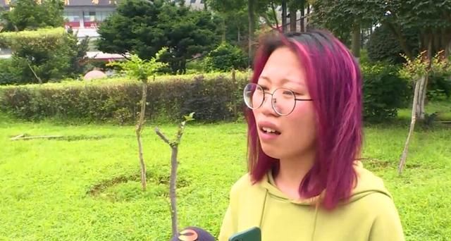 结婚3年反复被丈夫家暴,女子却坚决不愿离婚:“他是我的初恋”休闲区蓝鸢梦想 - Www.slyday.coM 结婚3年反复被丈夫家暴,女子却坚决不愿离婚:“他是我的初恋”休闲区蓝鸢梦想 - Www.slyday.coM