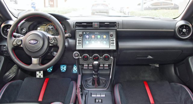 有梦就要向前冲 40万级入门跑车 没什么不香