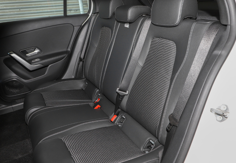 部分标配变选装，卖不动的进口奔驰A级持续“摆烂”？休闲区蓝鸢梦想 - Www.slyday.coM