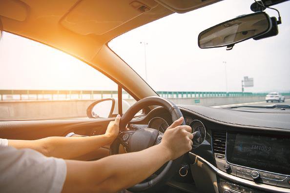 新手上路网上找驾车陪练靠谱吗?