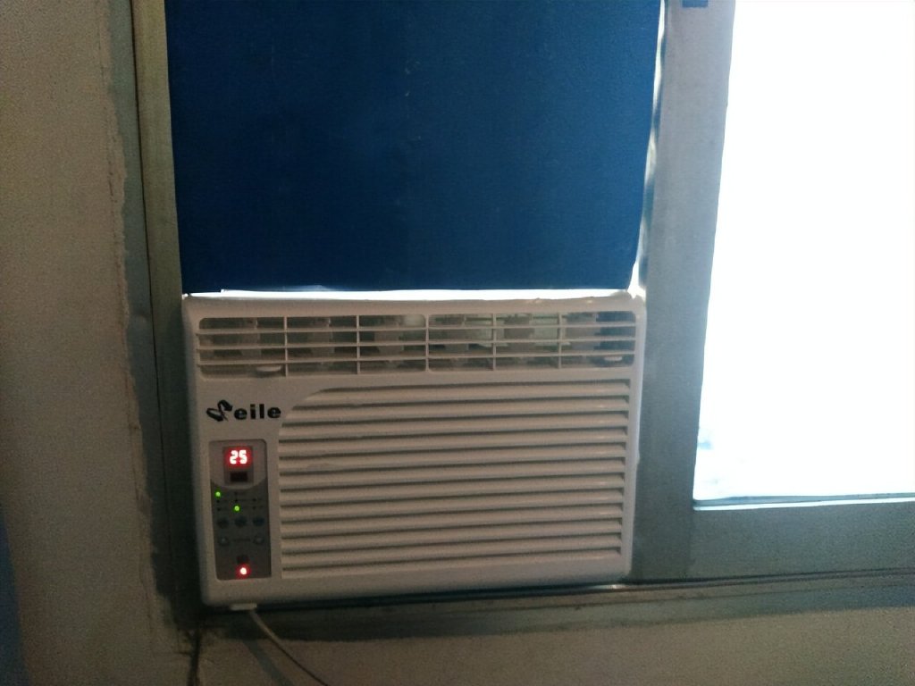 为什么香港还在普遍使用“窗机”？不仅因为便宜，更是因为现实！|空调|麻烦|机位_新浪新闻