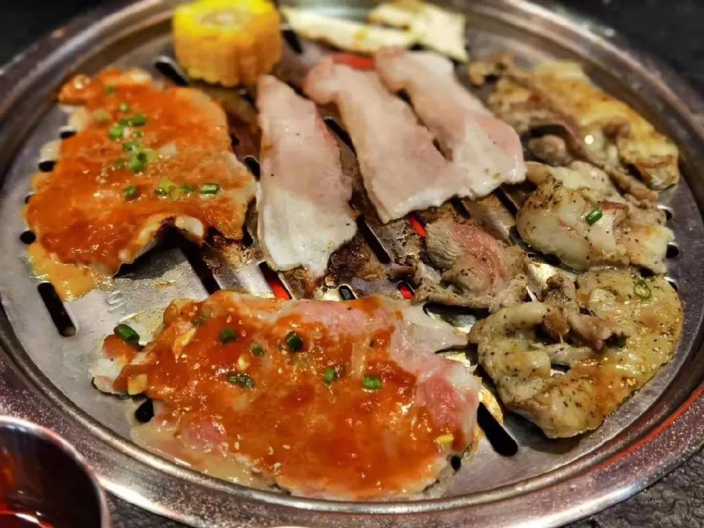 在咱济南,就应该这样贴秋膘!休闲区蓝鸢梦想 - Www.slyday.coM 在咱济南,就应该这样贴秋膘!休闲区蓝鸢梦想 - Www.slyday.coM