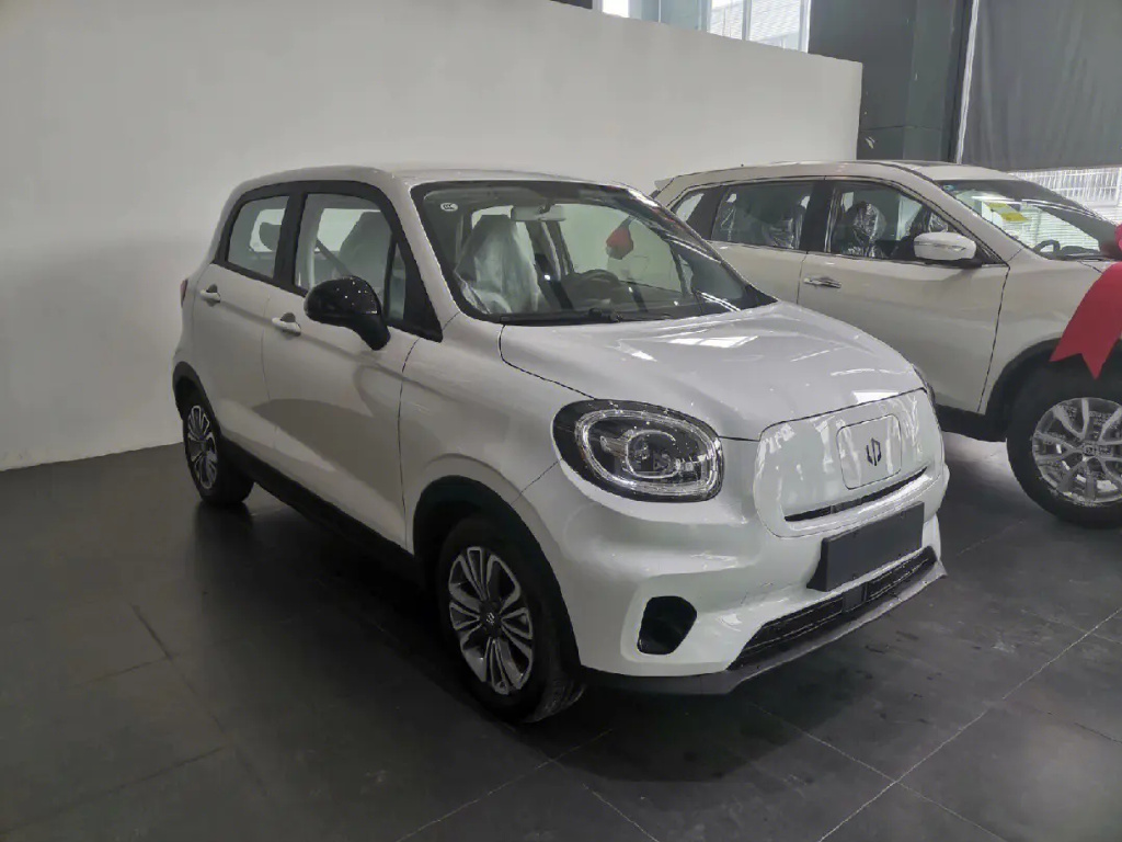 8万级3款电动代步车，零跑T03、奔奔E-Star和五菱缤果，怎么选？