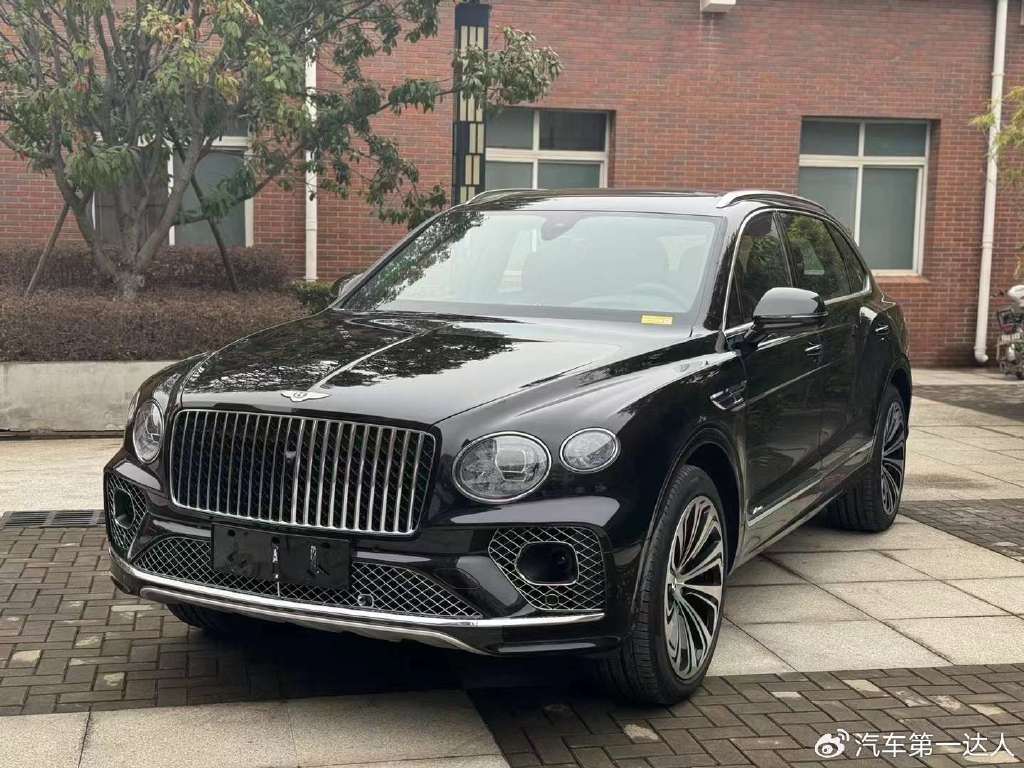 宾利添越加长雅度版23年准新车