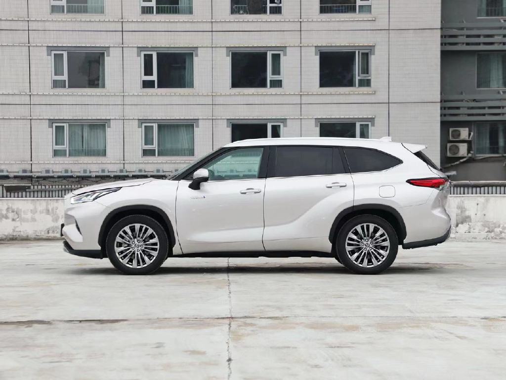 丰田七座SUV亲兄弟内斗，选谁更合适？